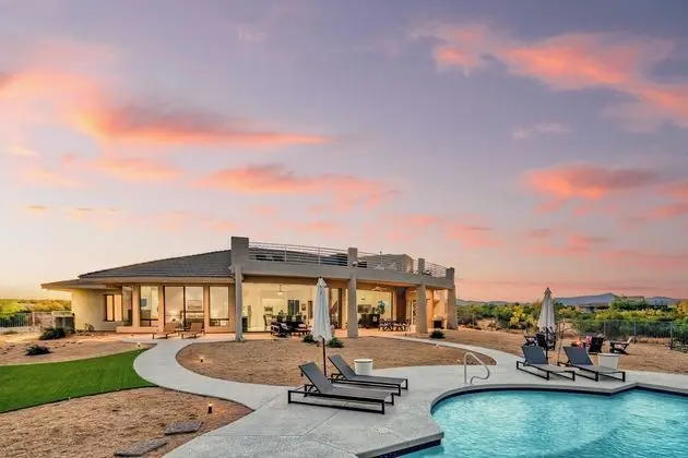 Fallbrook by Avantstay Secluded Home on 40acres W/pool, Rooftop & Trails! - Dış Mekan