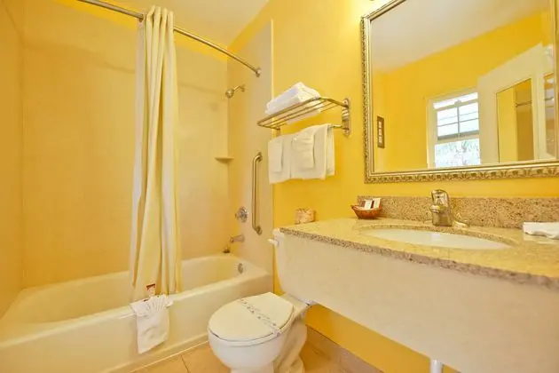 Fallbrook Country Inn