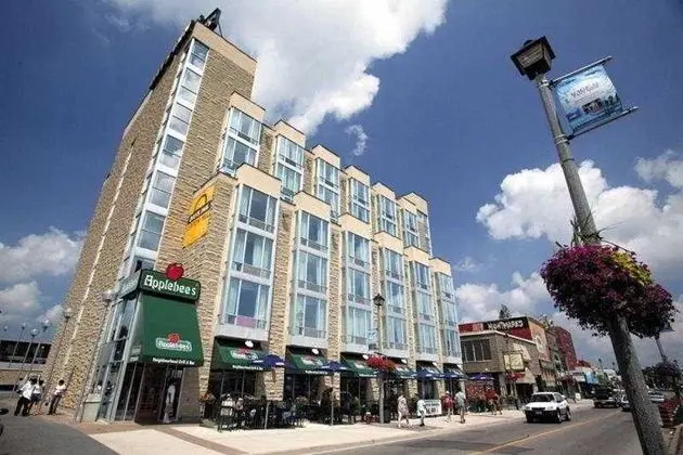 Falls Hotel and Inn