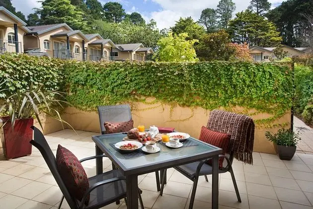 The Falls Mountain Retreat