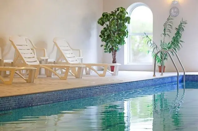 Falmouth Self Catering Lodges - Havuz