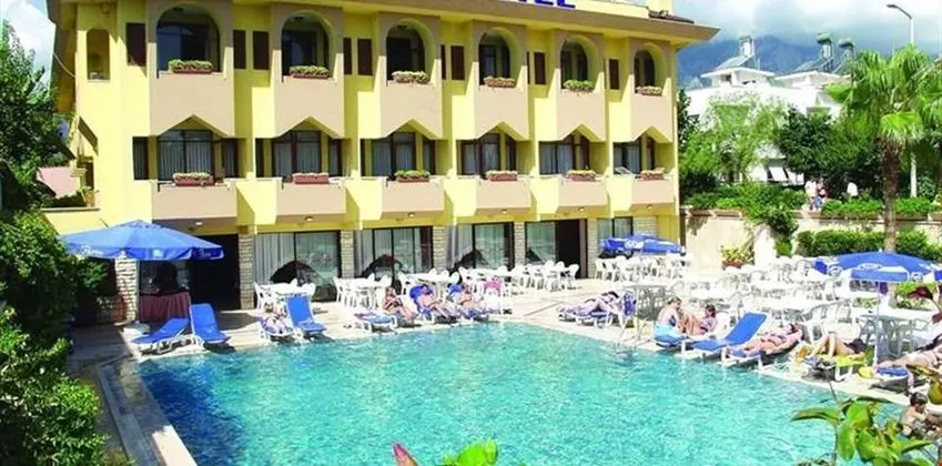 Fame Hotel - Genel