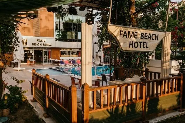 Fame Beach Hotel - Havuz