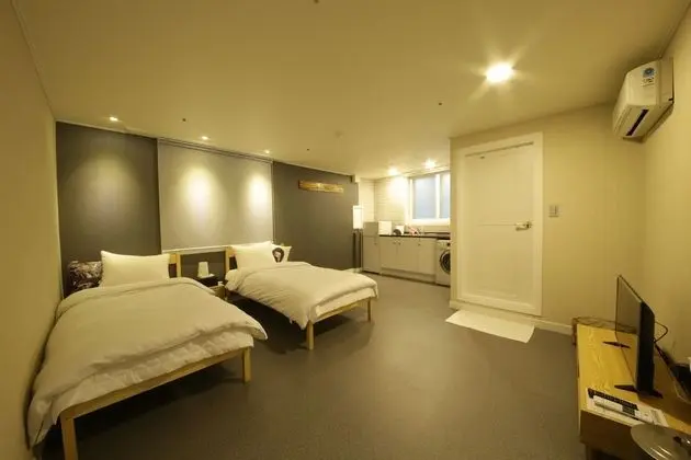 Familie guest house Busan station - Hostel