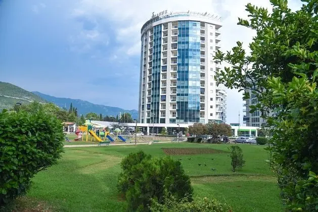 Family Apartment Budva - 1