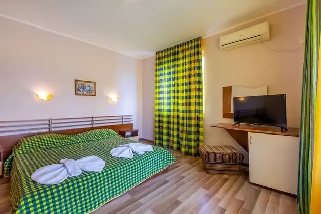 Family Apartment in Dafinka Guest House