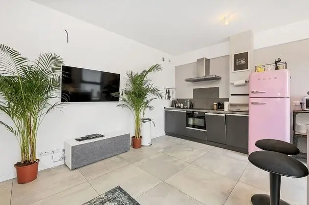 Family apartment on Wola Chłodna 22a - Öne Çıkan Resim