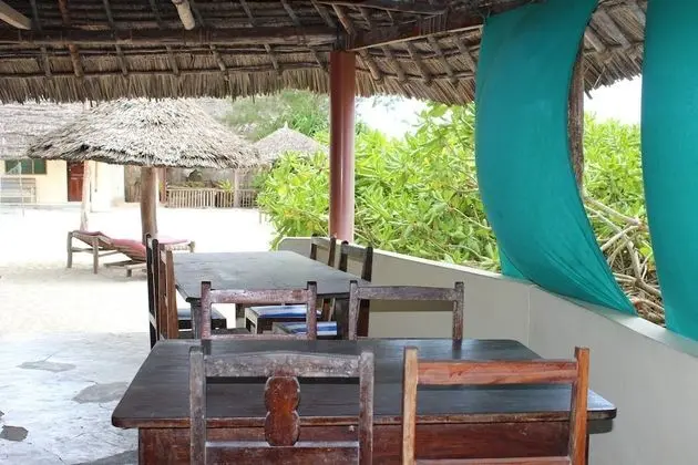 Family Beach Bungalows - Yerinde Yemek