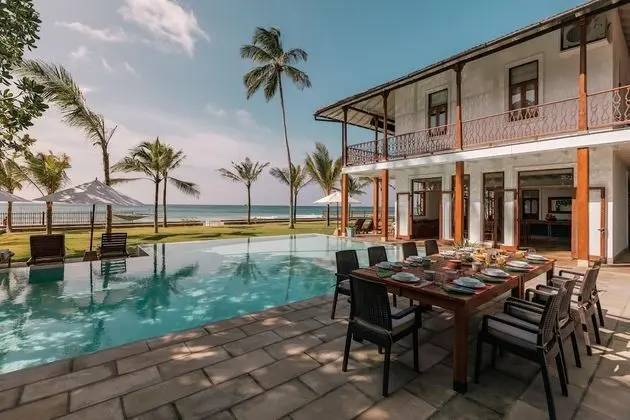 Family Beach Villa Located On An Incredible Beach - Oda
