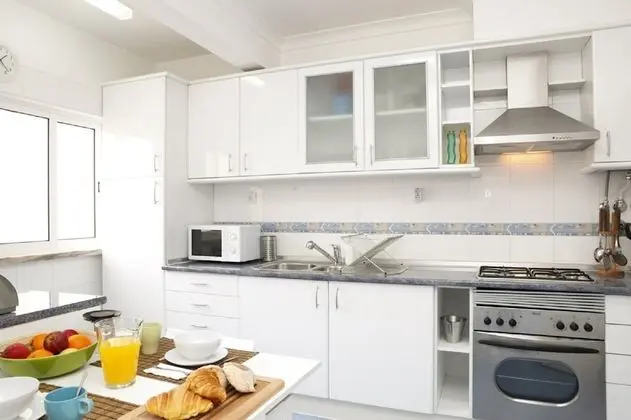Family Central Apartment in Sao Pedro do Estoril - Mutfak
