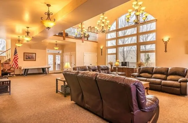 Family Crash Pad near SLC - Lobi