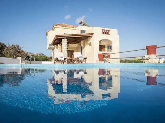 Family Friendly Property With Private Pool & Sea Views, Near Beach - Dış Mekan