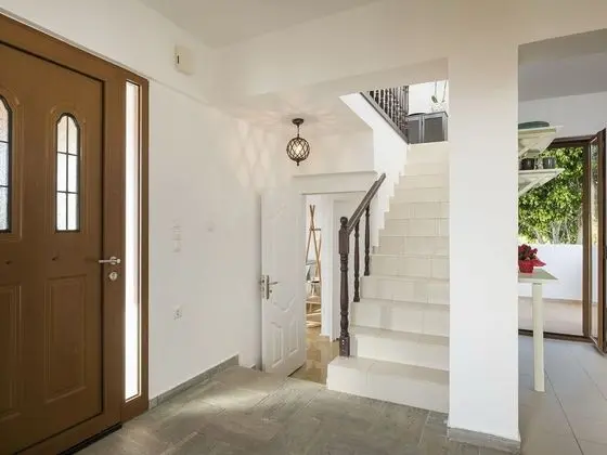 Family Friendly Property With Private Pool & Sea Views, Near Beach - Lobi