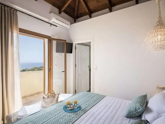 Family Friendly Property With Private Pool & Sea Views, Near Beach - Oda