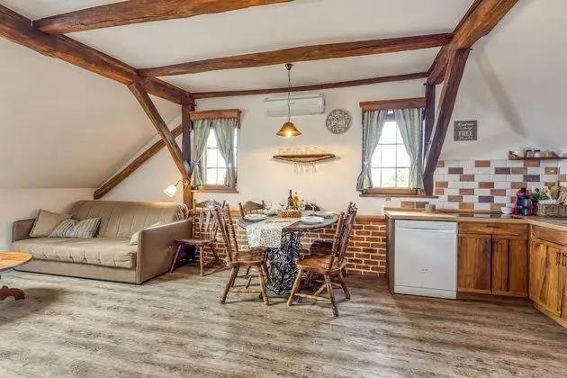 Family Friendly Stane's Lair