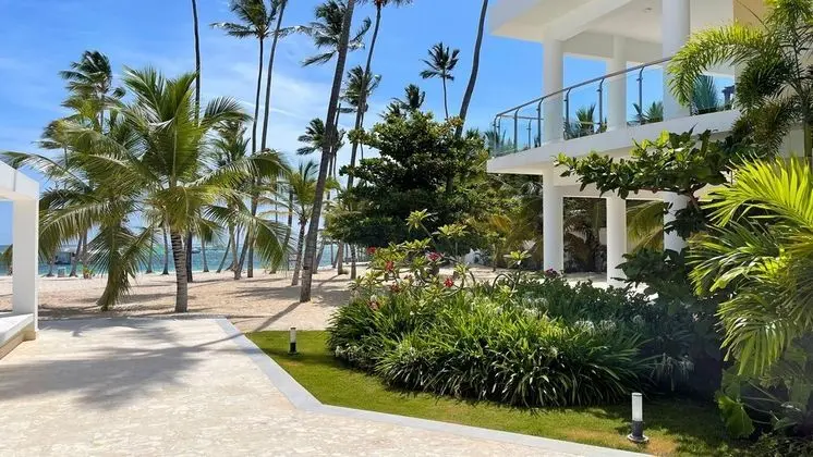 Family Getaway Apartment - On The Beach - Plaj
