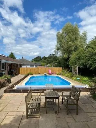 Family Home With Large Garden and Pool Near Totnes - Havuz