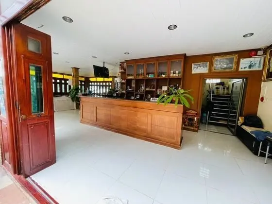 Family House Resort - Lobi