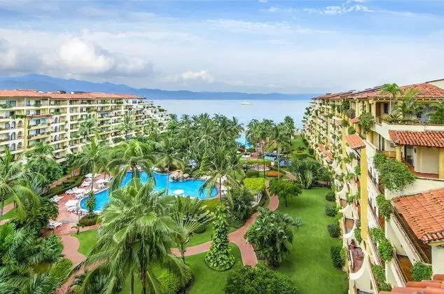 Family Luxury Suites by Velas Vallarta - All Inclusive