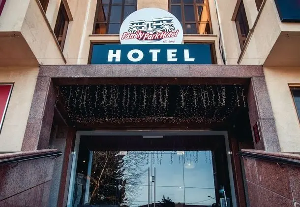 Family Park Hotel - Dış Mekan