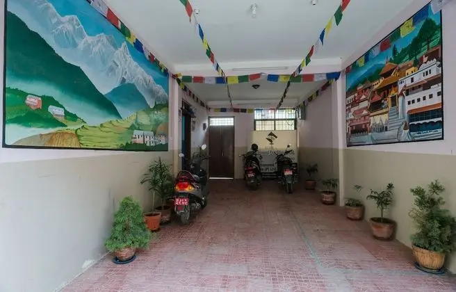 Famous House Kathmandu - Dış Mekan