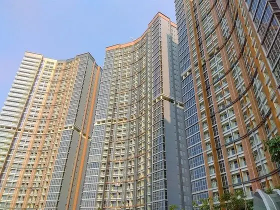 Fancy And Comfort 1Br At Gold Coast Apartment - Dış Mekan