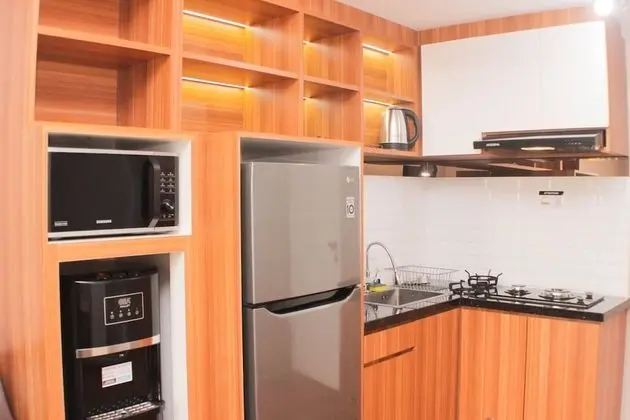 Fancy And Comfy 2Br Apartment At Springlake Summarecon - Mutfak