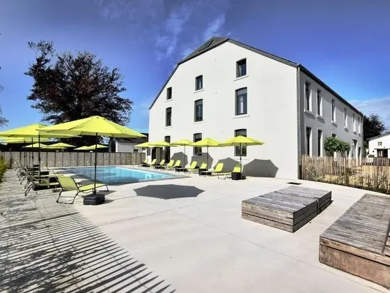 Fancy Holiday Home in Sainte-cecile With Pool House & Indoor Pool