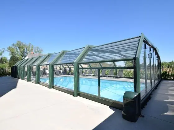 Fancy Holiday Home in Sainte-cecile With Pool House & Indoor Pool - Havuz