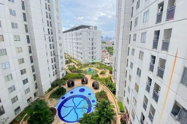 Fancy And Nice Studio At 18Th Floor Bassura City Apartment