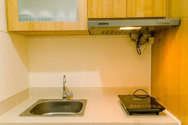 Fancy and Nice Studio Apartment at B Residence - Mutfak