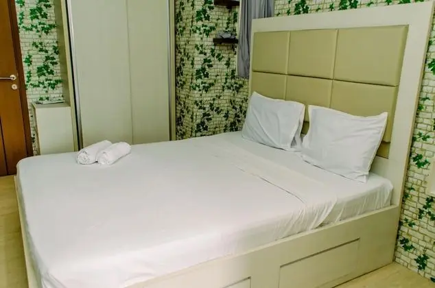 Fancy And Nice Studio At Green Lake View Apartment