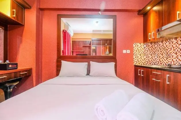 Fancy And Nice Studio At Green Pramuka City Apartment