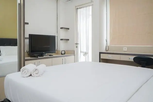 Fancy And Nice Studio At Scientia Residence Apartment - Oda