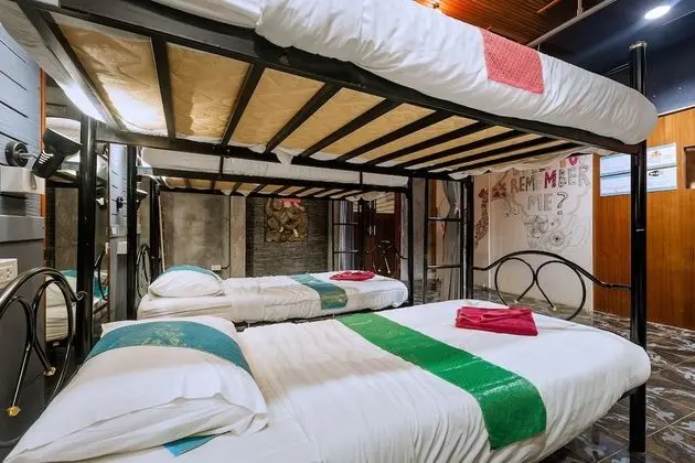 Fandee House Hostel - Adults Only - Oda