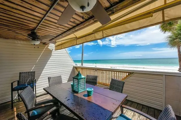 Fanta-Sea on the Beach by Beachside Management - 49 Beach Rd