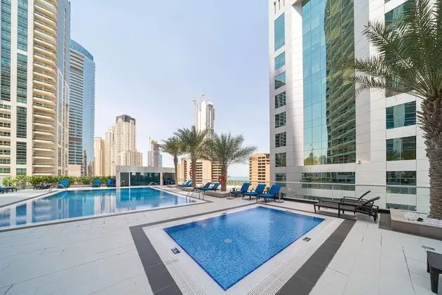 FantaStay Botanica Towers - Havuz
