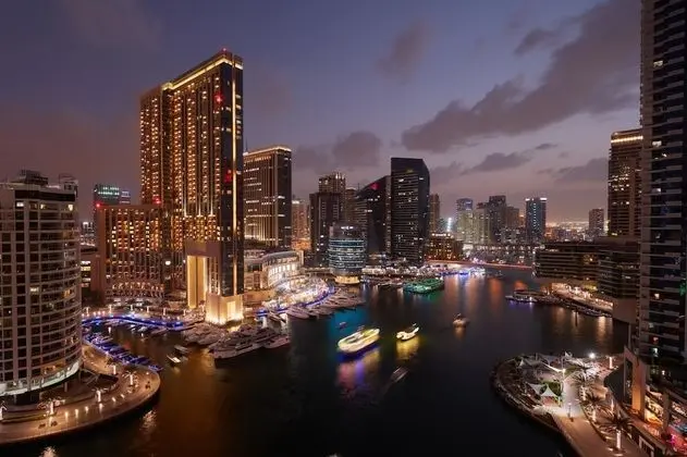 Fantastay Continental Towers