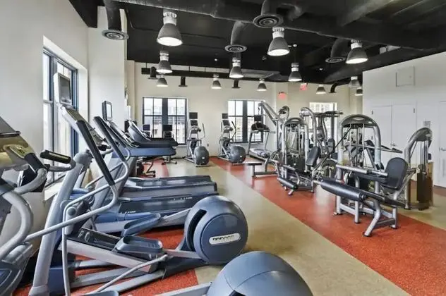 Fantastic 1 Bedroom Condo at Arlington - Fitness