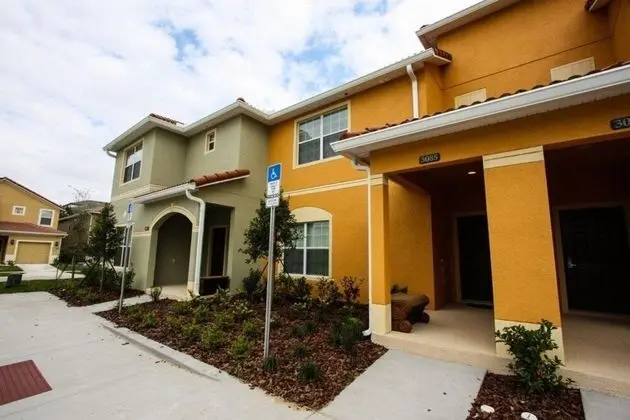 Fantastic 4 Bedroom 3 Bath Town Home With Private Pool