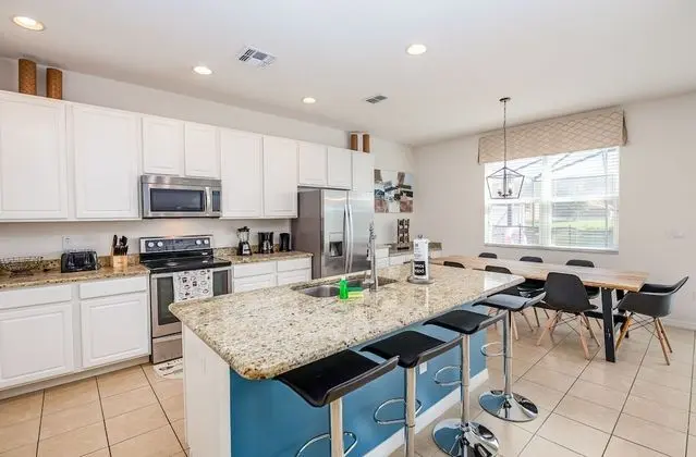 Fantastic 4br 3ba with Pvt Pool with Lake view near to Disney