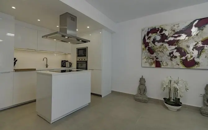 Fantastic Apartment Near Puerto Banus - Mutfak