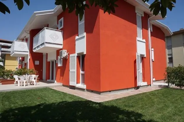 Fantastic Apartment With Private Garden - Relaxing Holidays Near the Beach