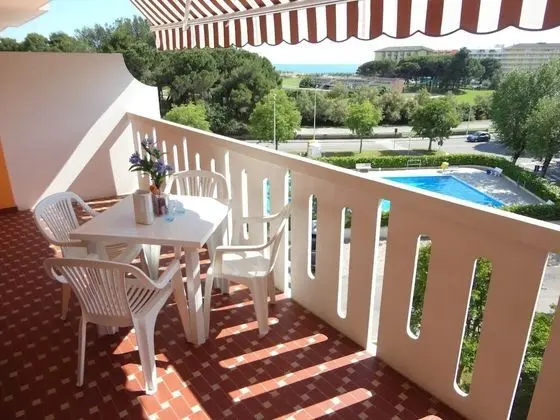 Fantastic Apartment With Swimming Pool by Beahost Rentals