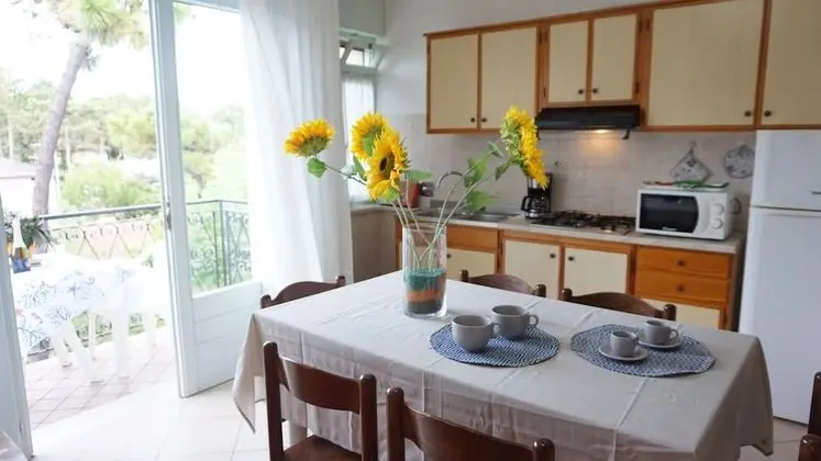 Fantastic Flat in a Quiet Villa With Terrace in Lignano Pineta by Beahostrentals - Öne Çıkan Resim