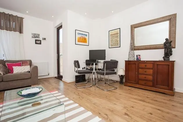 Fantastic Modern 2 Bedroom Flat in Lambeth - Oda Düzeni