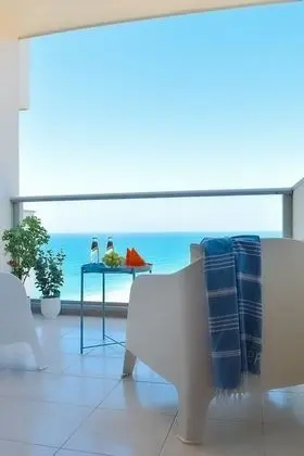 Fantastic One Bedroom With Sea View