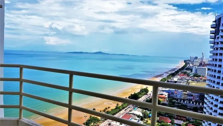 Fantastic sea View Beach Condo