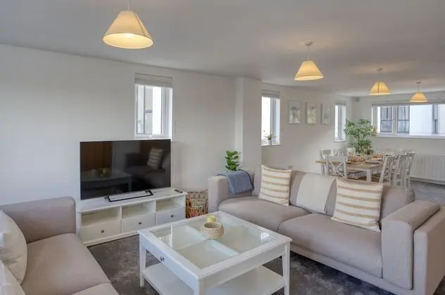 Fantastic sea Views in Falmouth, new 4BD Townhouse - Öne Çıkan Resim