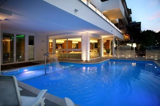 Hotel Fantasy - Havuz